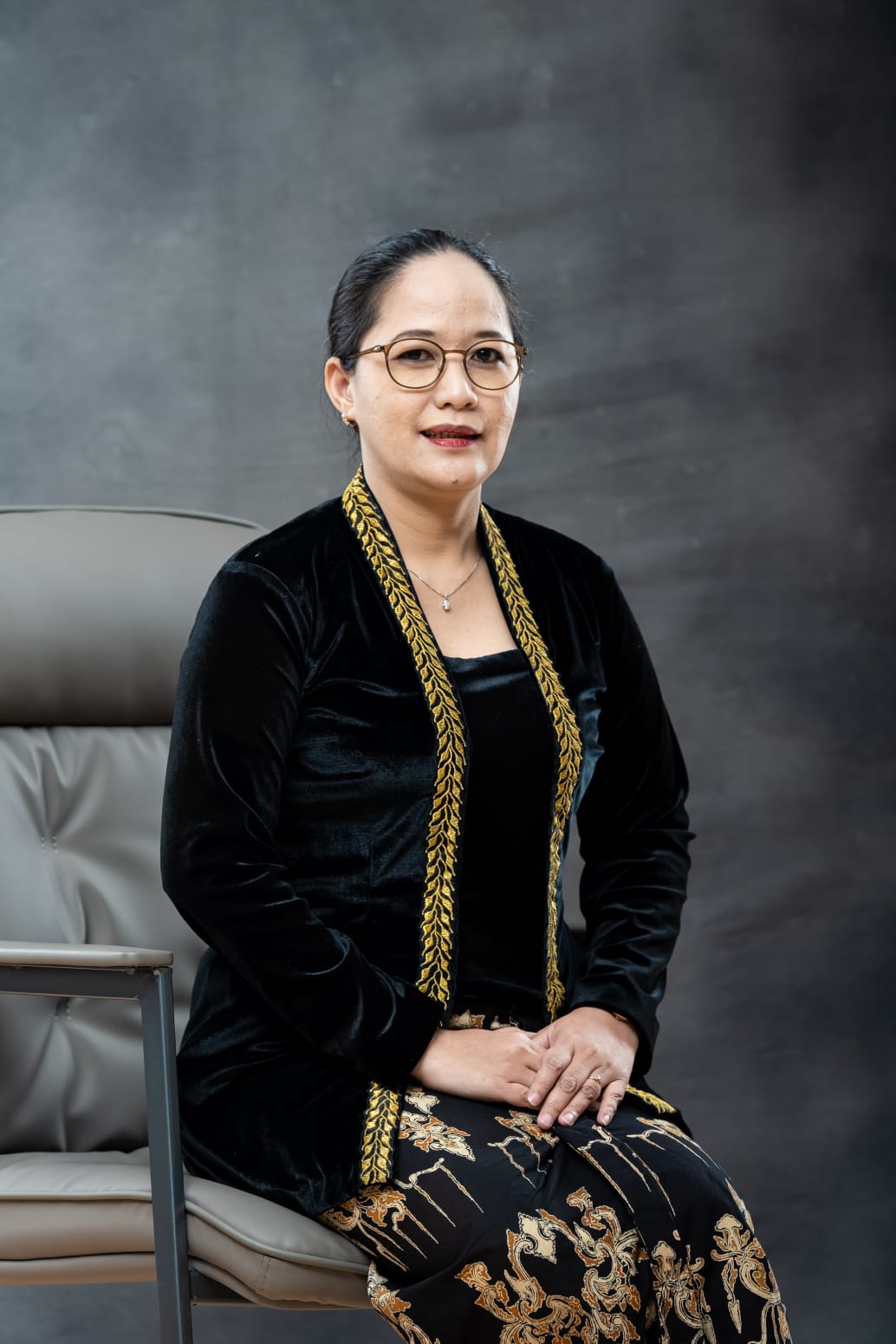 Dewi kanti catrawarta Masyarakat adat karuhun urang akur sunda wiwitan di cigugur kabupaten kuningan jawa barat terus menjaga ajaran leluhur yang diwariskan lebih dari satu abad lalu